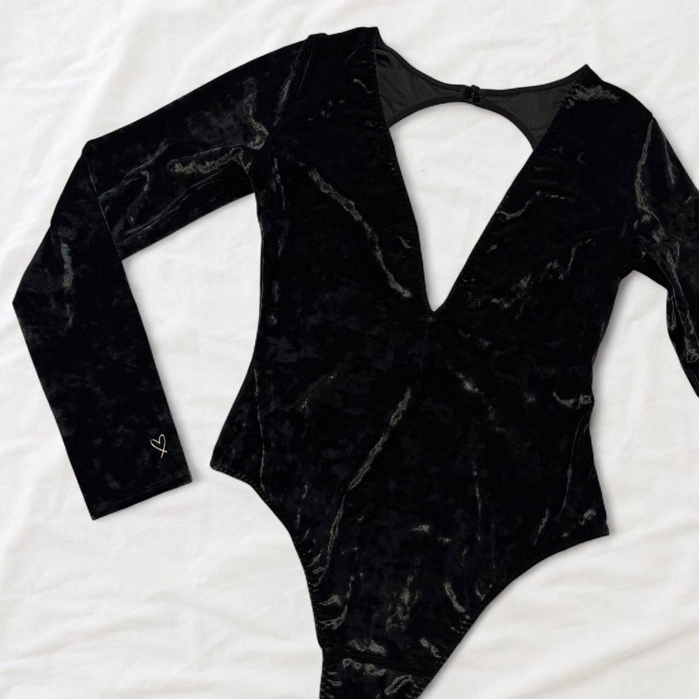 Victorias Secret Black Velvet Bodysuit Long Sleeve Open Back Plunging V-Neck XS